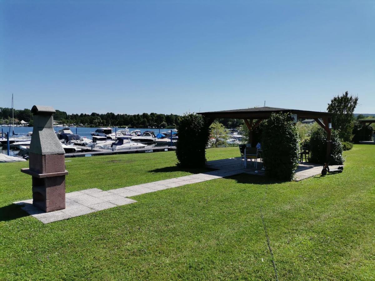 Houseboat Noemi Yacht Club Marina Di Verbella Hotel Lisanza Exterior foto