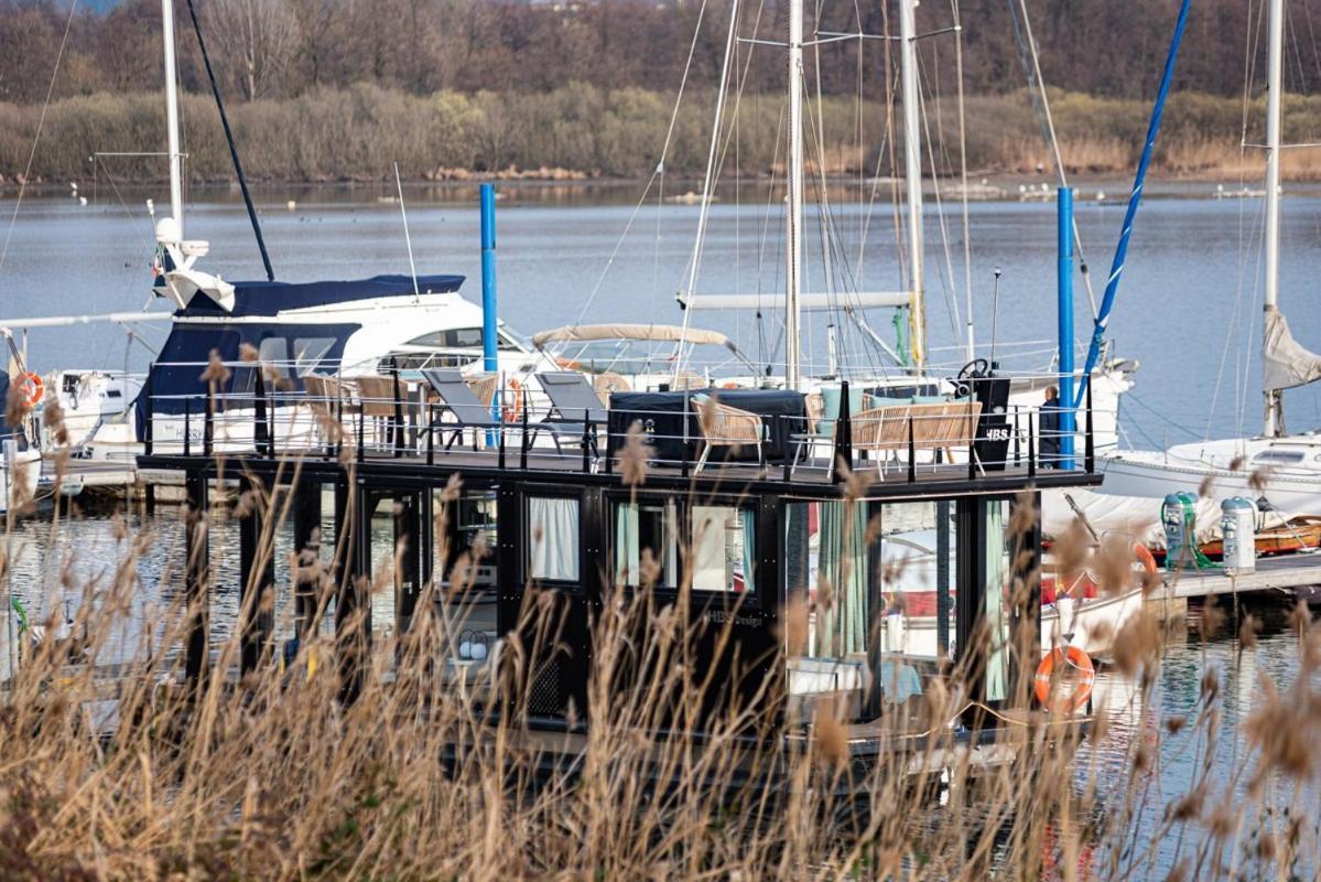 Houseboat Noemi Yacht Club Marina Di Verbella Hotel Lisanza Exterior foto