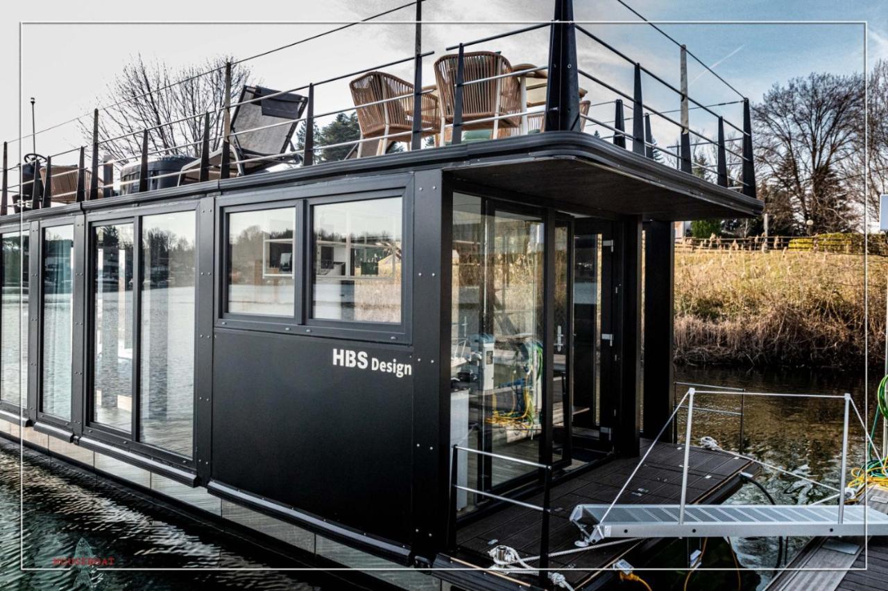 Houseboat Noemi Yacht Club Marina Di Verbella Hotel Lisanza Exterior foto